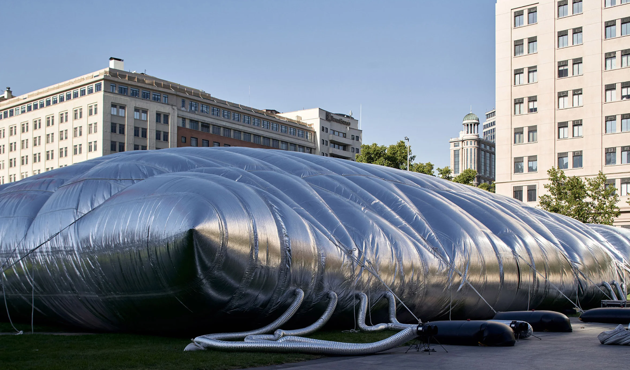 Une scène gonflable pour la biennale d'architecture du Chili